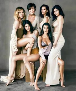 Irmas Kardashian, Família Kardashian, Sutiã Com Tiras, Casamentos De Celebr...