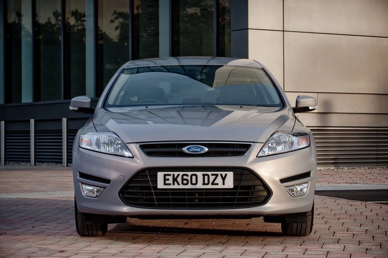 Ford mondeo. Ford Mondeo 2010. Ford Mondeo 4. Фара Мондео 4. Ford Mondeo 2010 2.0.