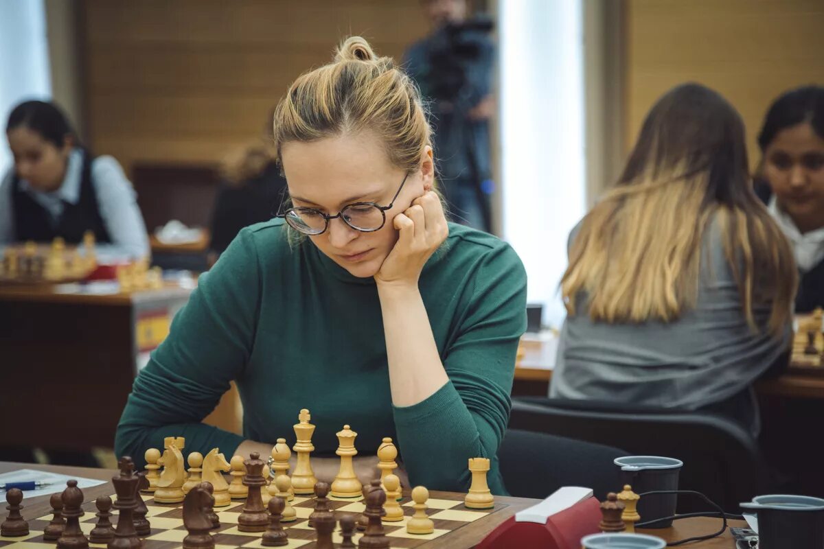 Работа среди женщин. Гульрухбегим Тохиржонова шахматистка.
