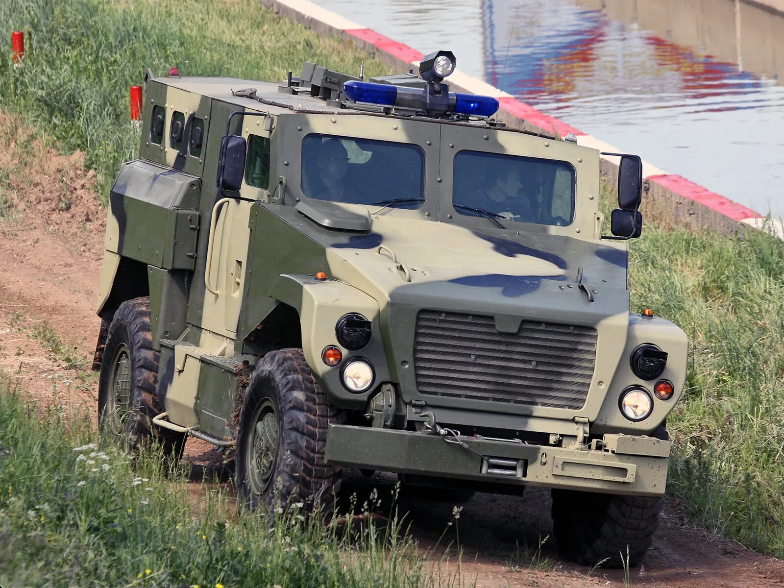 ВПК-3924 «медведь» бронеавтомобиль. ВПК-3924 медведь. СПМ-3 ВПК-3924 медведь. Бронеавтомобиль ВПК-39273 «волк-3». Автомобили вс рф