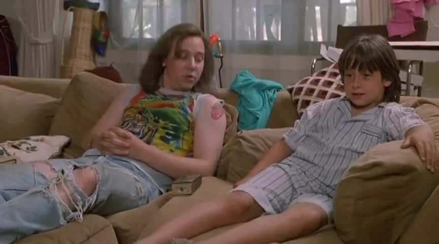 Няни и дети весело. Не говори маме что няня мертва фильм. Логопед и ребенок. Говорящая няня. Воспитатель занимается с детьми.