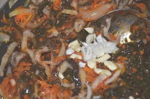 Солянка из капусты с кальмарами