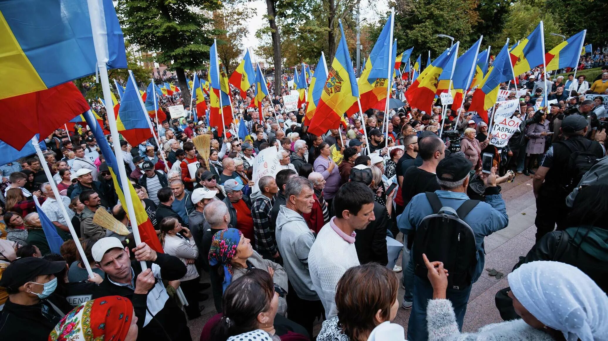 Митинги в Молдавии 2022. Протесты в Молдове против Санду. Митинги в России. Митинг в Кишиневе.