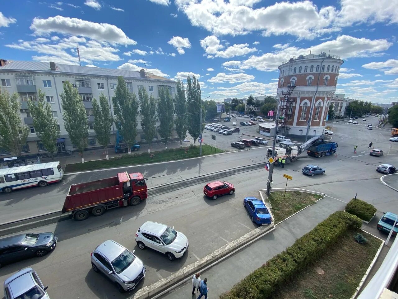 Г оренбург пр победы. Проспект Победы Оренбург. Улица проспект Победы Оренбург. Проспект Победы 18 Оренбург. Улица проспект Победы Оренбург красиво.