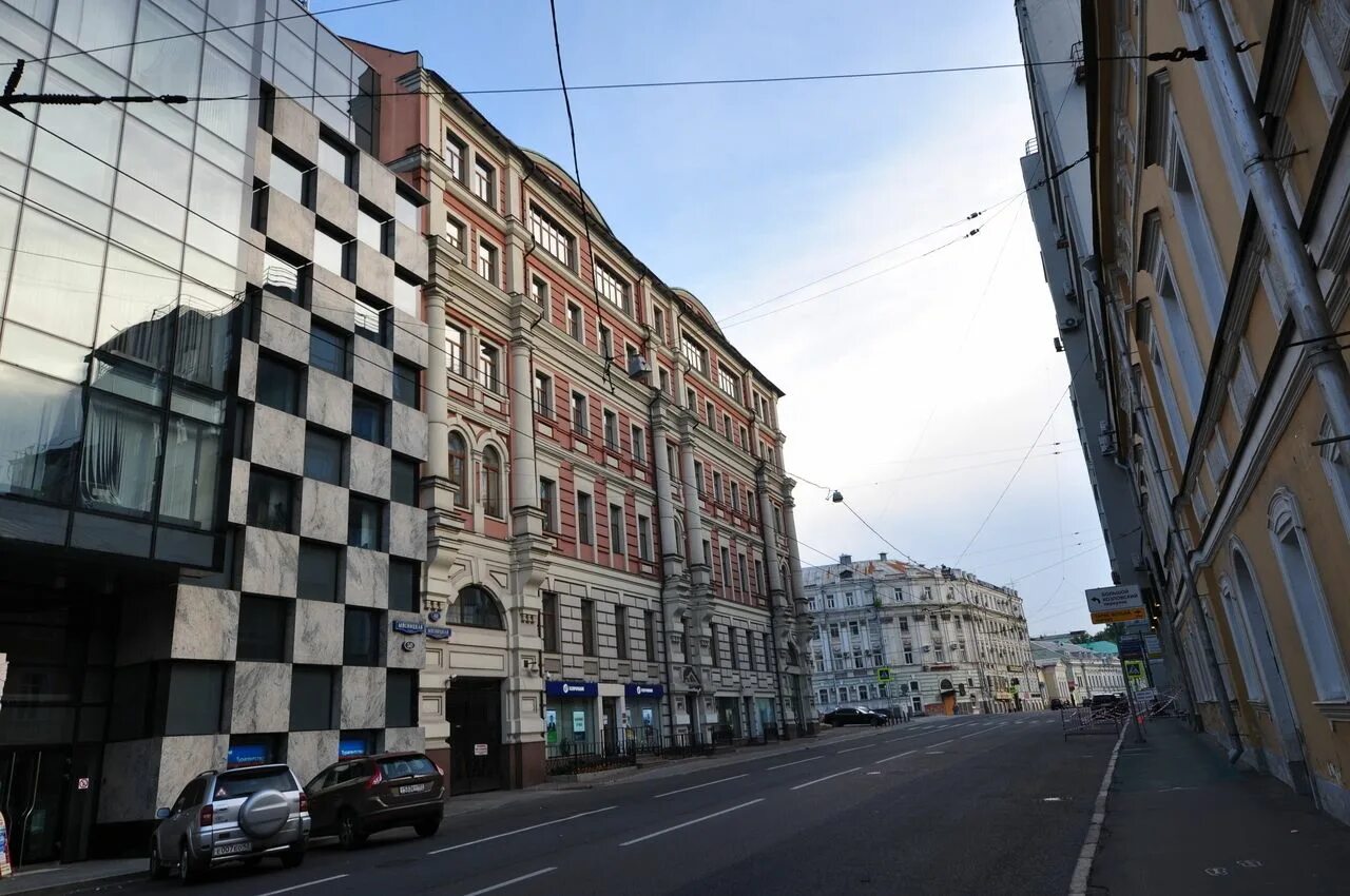Москва ул мясницкая д 48. Москва, мясницкая улица, 48. Москва, мясницкая улица, 48. Мясницкая, д. Мясницкая 48 красные ворота метро.