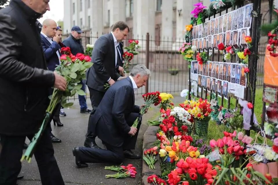 События в одессе 2. Трагедия в одессе 2 мая 2014. одесса куликово поле дом профсоюзов.