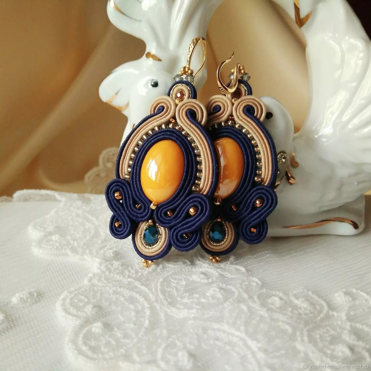 браслет в технике сутаж.