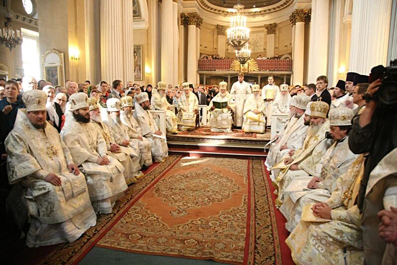 метрополь александро невской лавры. свято троицкий александро невская литургия. александро невская лавра богослужения. троицкий храм александро-невской лавры служба. александро невская лавра богослужения.