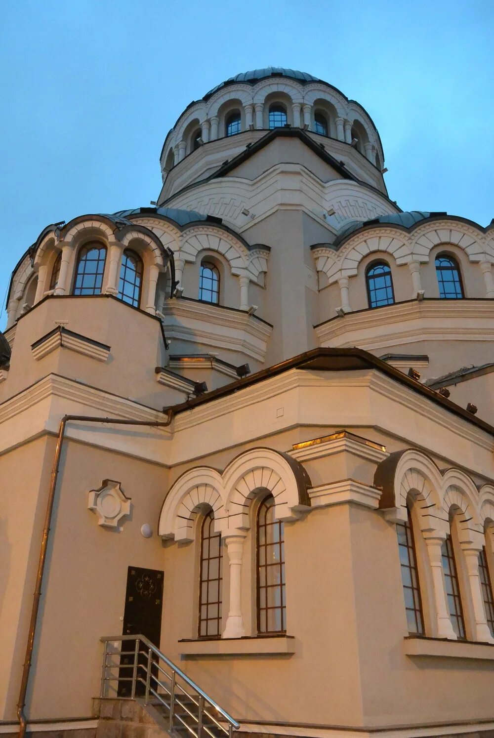 Церковь адлер. Храм спаса нерукотворного в сочи. храм нерукотворного образа адлер. церковь иоанна предтечи сочи. никольский храм адлер.