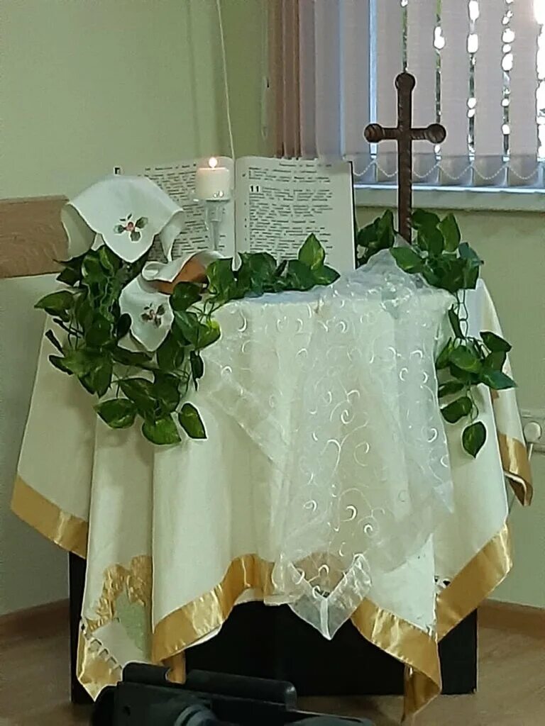 Стоматолог преображение. Преображение сочи. Украшение на новый год в протестантской церкви. Стоматология красноярск преображения. Стоматология красноярск преображения.