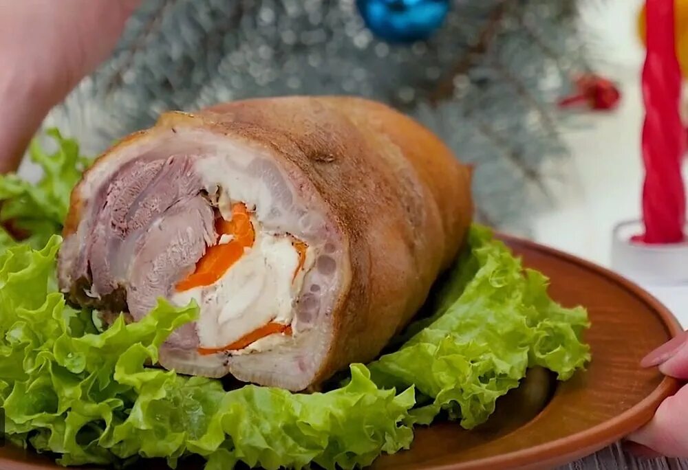 Как вкусно приготовить рулет из рульки. Рулька. свиная рулька. рулет из свиной рульки. рулет изсвинной рульки.
