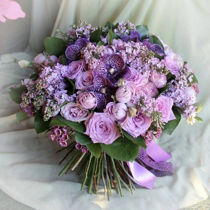 Pin on BOQUETS & BOUTONNIERES Purple wedding bouquets, Purple wedding flowers, L