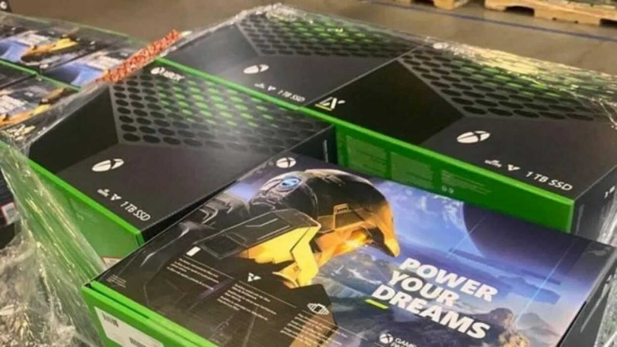 Есть ли на xbox series s. Запечатанная коробка Xbox Series s. Xbox Series s 35 60. Xbox Series x распаковка. Xbox Series x 1tb.