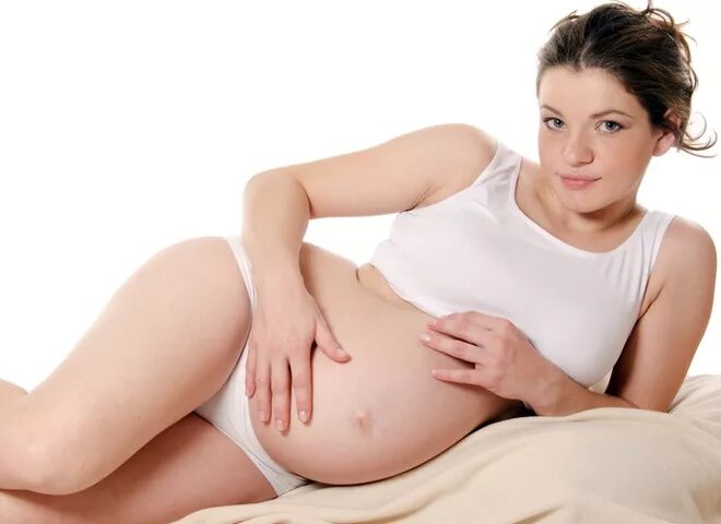 Беременной женщине кесарева. Беременные женщины в теле. Беременные женщины туловище. Беременное женское тело. Тело женщины после родов.