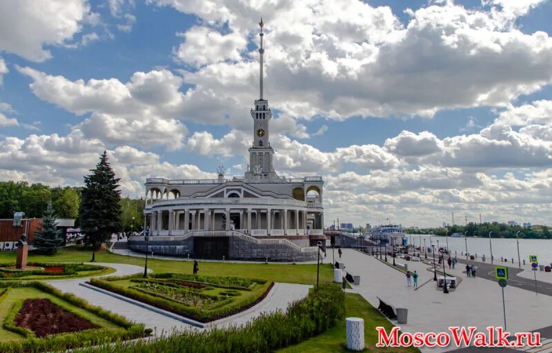 Северный речной вокзал прогулки. Парк Северного речного вокзала Москва. Парке Северный Речной вокзал. Северный Речной вокзал парк сейчас. Речной вокзал парк набережная.