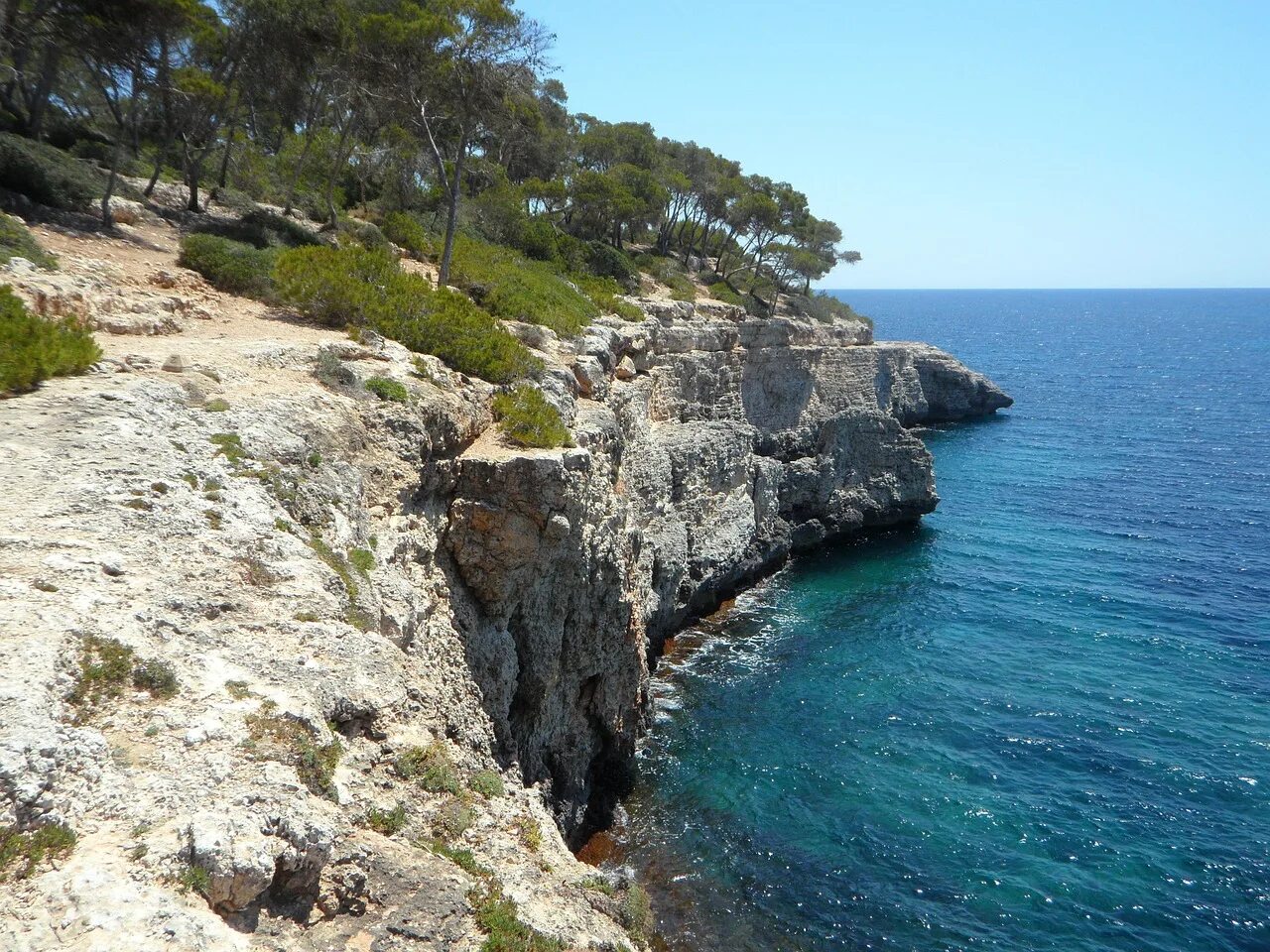 Тирренское море скалы. Mediterranean Coast. Майорка скалы. Средиземное море. Coast holidays