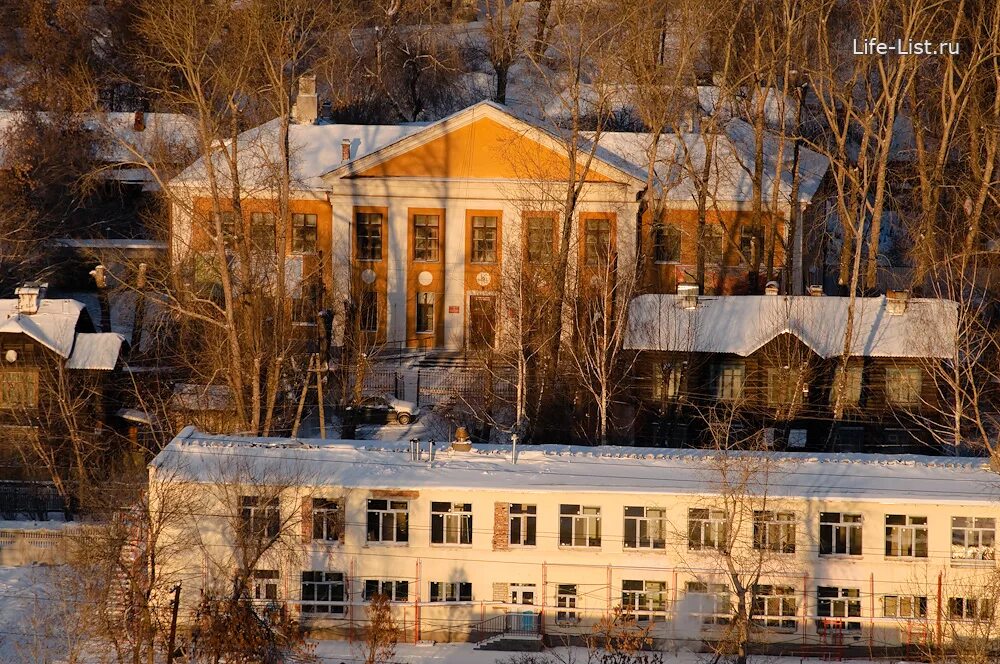 Кировский комиссариат екатеринбург. Вишневая 49 Екатеринбург. Военкомат ЕКБ Кировский. Военкомат Кировского района Екатеринбурга. Вишневая 49а военкомат Екатеринбург.