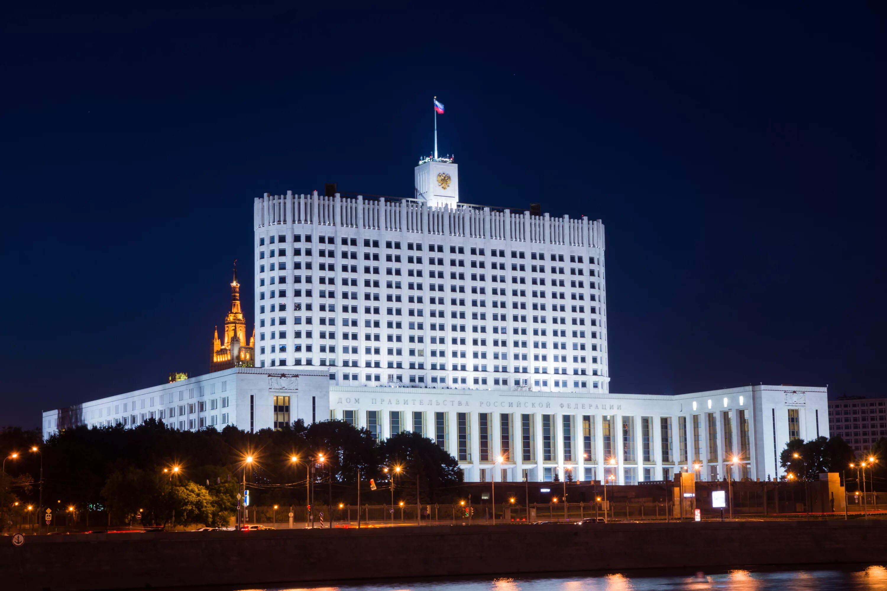 Белый дом (здание правительства РФ В Москве). Архитектор д.н. Чечулин. Белый дом в Москве 2022. Белый дом Москва 2021. Белый дом здание правительства РФ В Москве. Правительство рф контакты