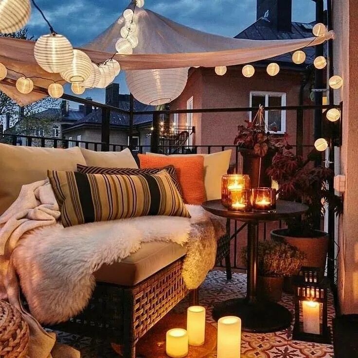 Романтичный балкон. Романтический вечер для девушки. Романтический ужин в квартире. Создай романтическую атмосферу. Создай романтическую атмосферу.