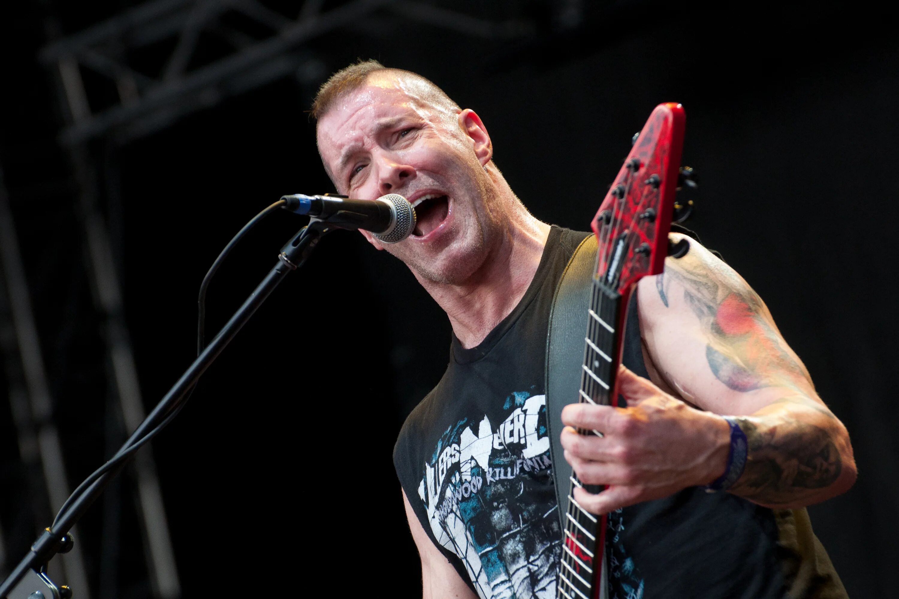 Jeff waters. Jeff waters annihilator 2025. джефф уотерс 2025. jeff waters 2025. джефф уотерс тату.