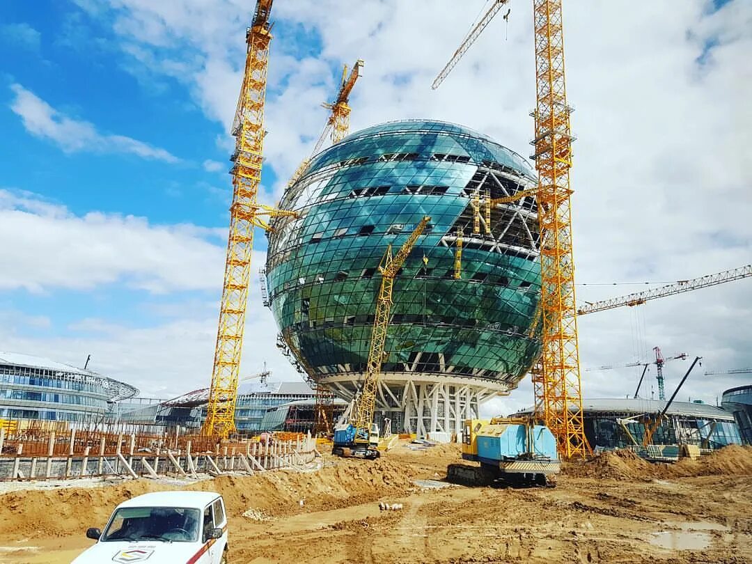 Экспо работа. Стройка в астане. экспо стройка. постройки в астане. стройка 2017.