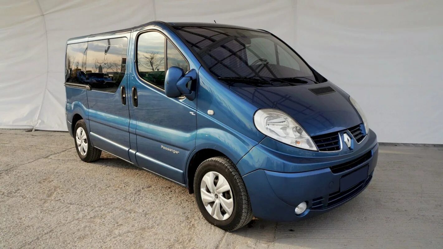 Рено трафик 2.5. Renault Trafic Passenger. Рено трафик 2008 скан. Renault Trafic Passenger Blue.