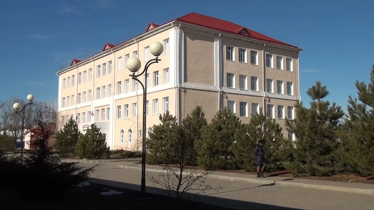 Дши п гигант в одноклассниках. Стадион в п гигант сальского района. посёлок гигант сальского района. посёлок юловский сальского. посёлок гигант школа 2.