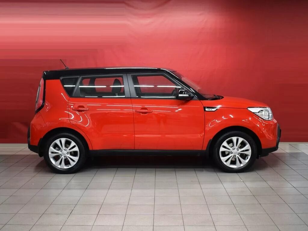 Авито купить киа соул. Kia Soul 2015. Киа соул 2015 красный. Киа соул 2015 2.0. Киа сол 2.0 механика хэтчбек.