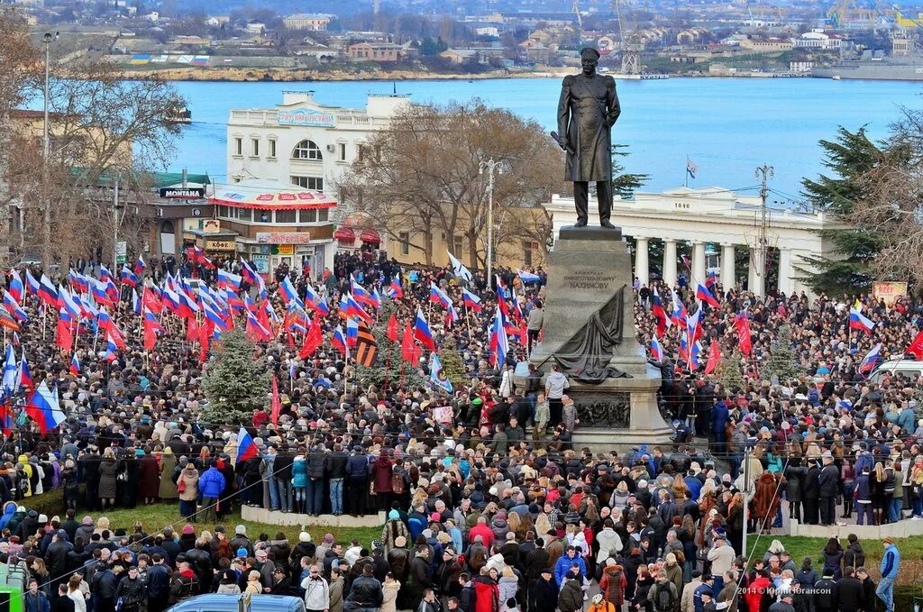 Крымская вечна. Митинг площадь Нахимова в Севастополе 2014. Севастополь площадь Нахимова 23 февраля 2014. Площадь Нахимова, 23 февраля Севастополь.