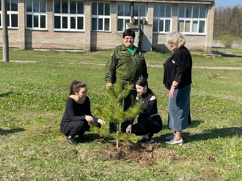Подслушано запрудня талдомский район. Гтс на озерах. Пос. Благочинный преображенского храма в поселке запрудня фото. Мособллес лесничие.