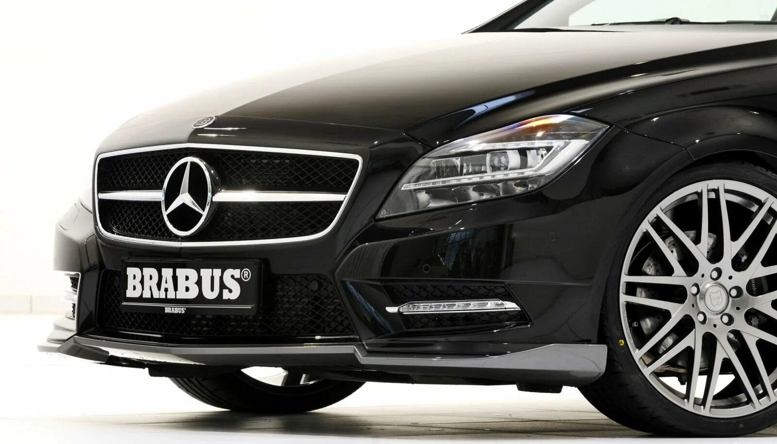 Цлс брабус. Mercedes benz cls brabus. мерседес cls 218 brabus. мерседес брабус 218.