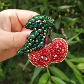 Вишня из бисера