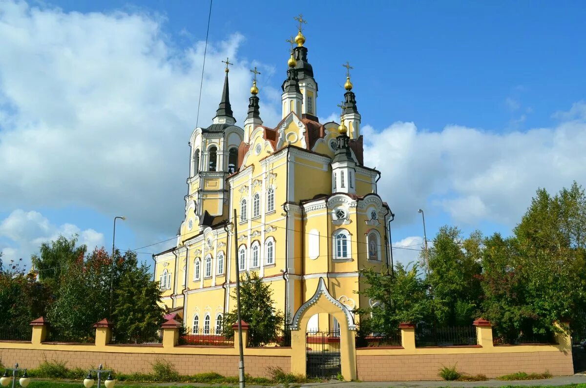 Сайт про томск. Церковь Воскресения Христова Томск. Воскресенский храм Томск. Воскресенская Церковь, 1818 г. Томск. Храм на Воскресенской горе Томск.