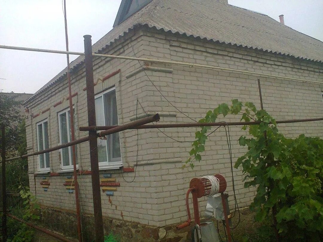 Квартиры амвросиевка. Амвросиевка рынок. Макеевка квартира. Снять квартиру в амвросиевке. Амвросиевка после обстрела.