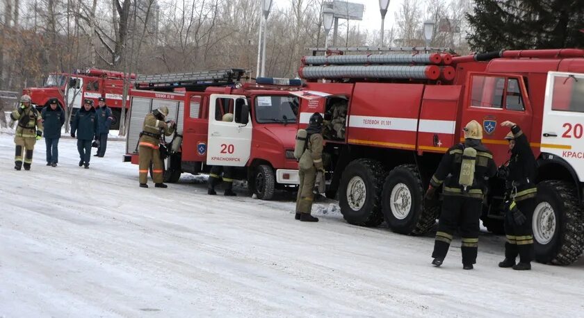 Мчс россии красноярск. Пожарная охрана Красноярск. Пожарная охрана Красноярского края. Полюс Красноярск пожарная охрана. Пожарная часть 10 Красноярск-26 Красноярский край.