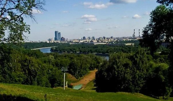 Смотровая площадка мгу. Воробьевы горы 2008. Воробьевы горы 2008. Смотровая площадка москва мгу. Воробьевы горы стадион фото.