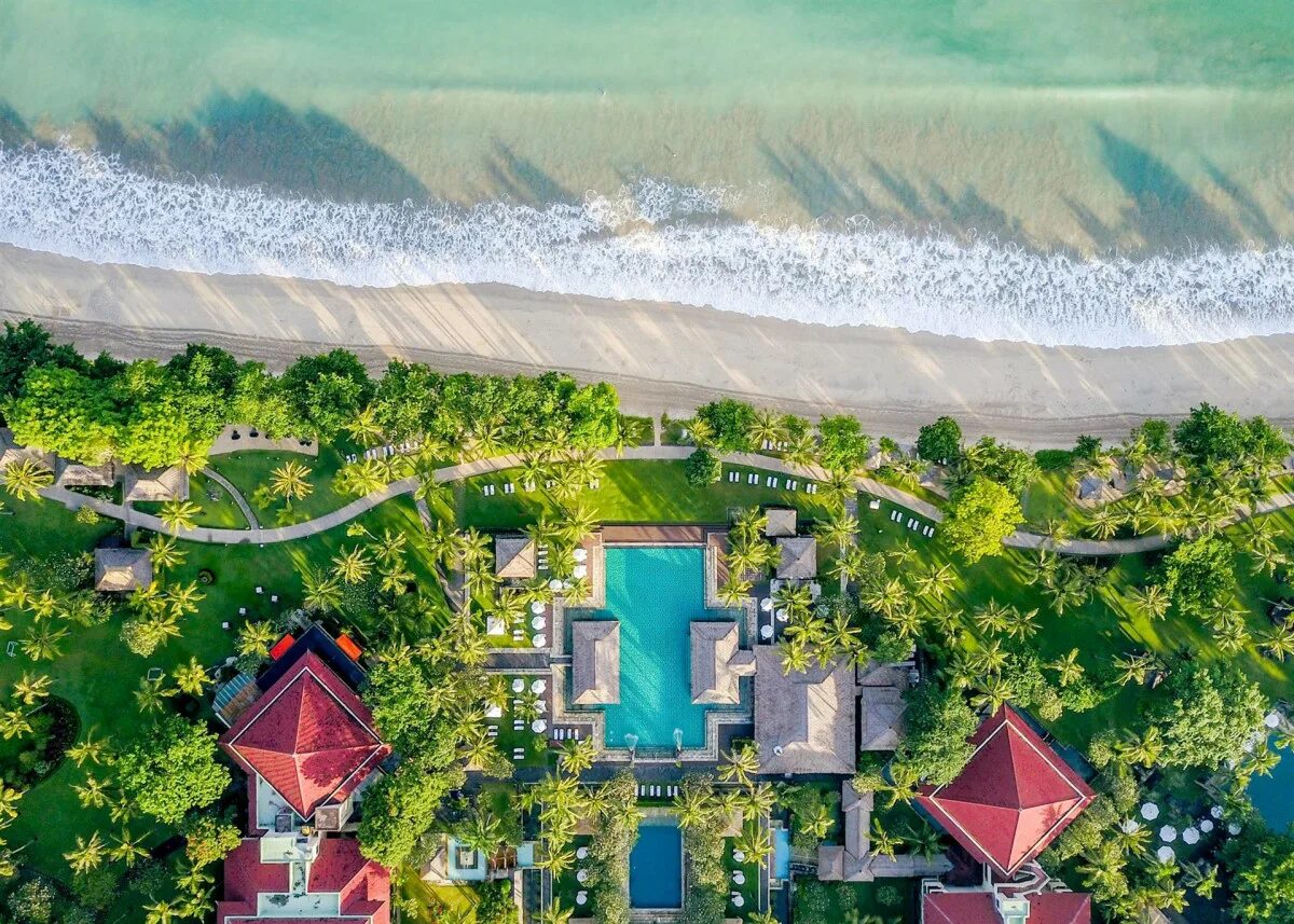 Бали через. Интерконтиненталь Бали Резорт. Bali INTERCONTINENTAL 5*. Джимбаран отель Интерконтиненталь. INTERCONTINENTAL Bali Resort 5.