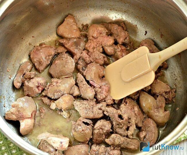 Как приготовить вкусную печенку в сметане - найдено 90 фото