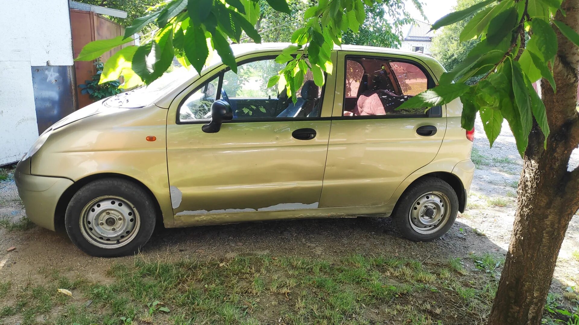 Купить дешевую машину бу. Матиз 60u (песочный). Daewoo Matiz кабриолет. Люк Дэу Матиз Daewoo Matiz. Матиз то 45000.