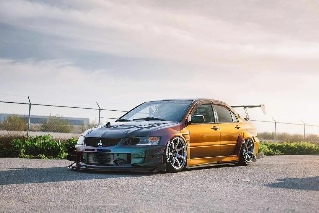 Mitsubishi evo 8. Mitsubishi Lancer EVO 8. Лансер 9 EVO. Mitsubishi Evolution 9. Митсубиши Лансер 9 Эво.