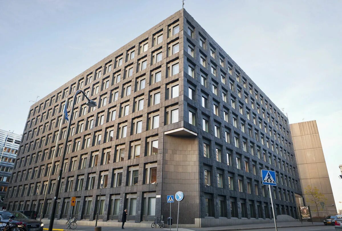 стокгольм швеция флаг. стокгольм швеция флаг. мид швеции здание. риксбанк 1668. швеция государственный.