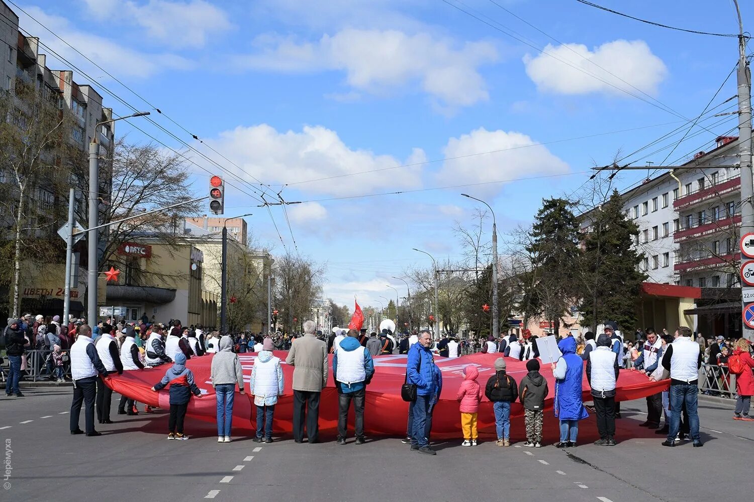 Улица 9 мая рыбинск. День Победы Рыбинск. День Победы Рыбинск 2024 года. Рынок 9 мая Рыбинск. День Победы Рыбинск 2022.