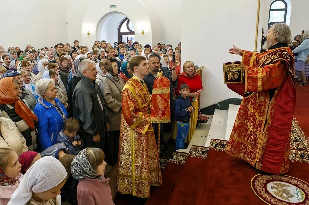 храм святой мученицы татианы римской в люблине. храм святой татьяны в люблино расписание. храм татьяны в люблино. служба в храме татьяны. храм святой мученицы татианы римской в люблино.