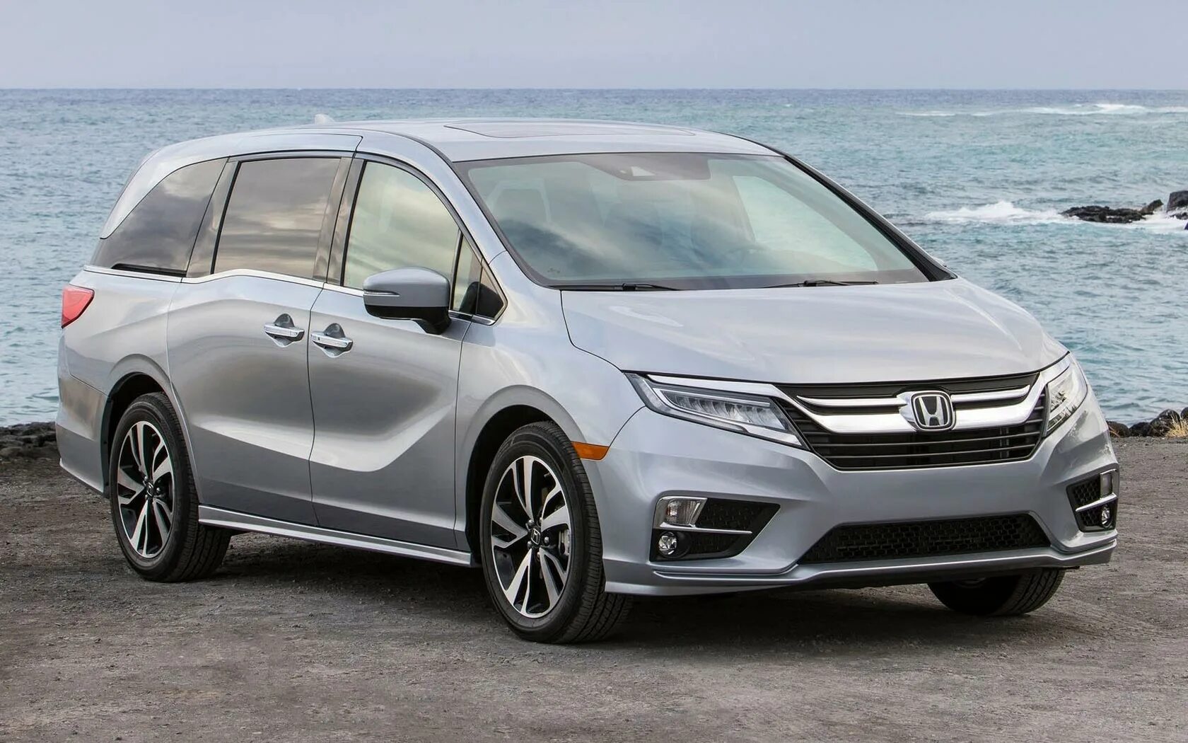 Минивэн honda odyssey. Минивэн honda odyssey 2021. Хонда одиссей 2016. Honda odyssey 2014. Honda одиссей.