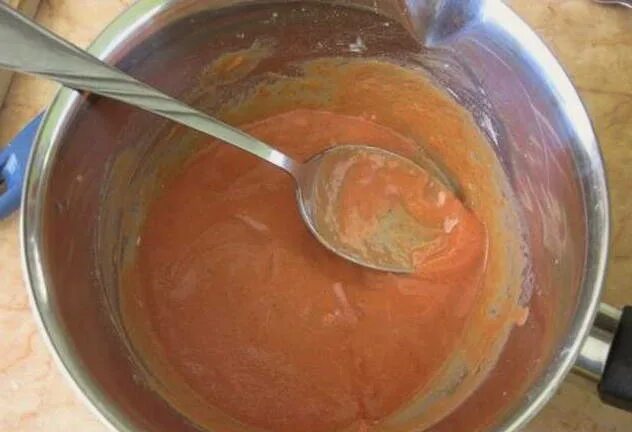 Подливка с мукой и томатной пастой. Подлив с томатной пастой. Соус с мукой и томатной пастой. Подлива из муки и воды.