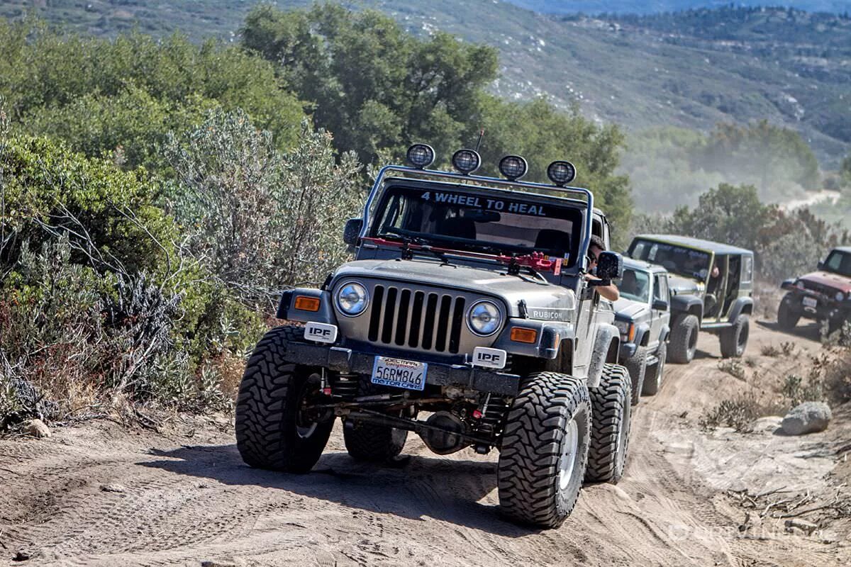 Полный привод jeep. Jeep 4[4. Off Road Джипы. 4x4 Jeep Offroad Driving. Jeep Wrangler Rubicon off Road.