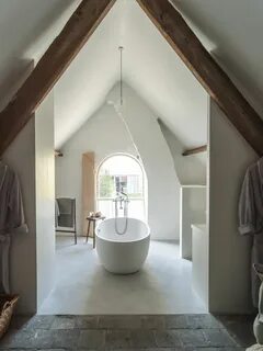 Ванная на чердаке