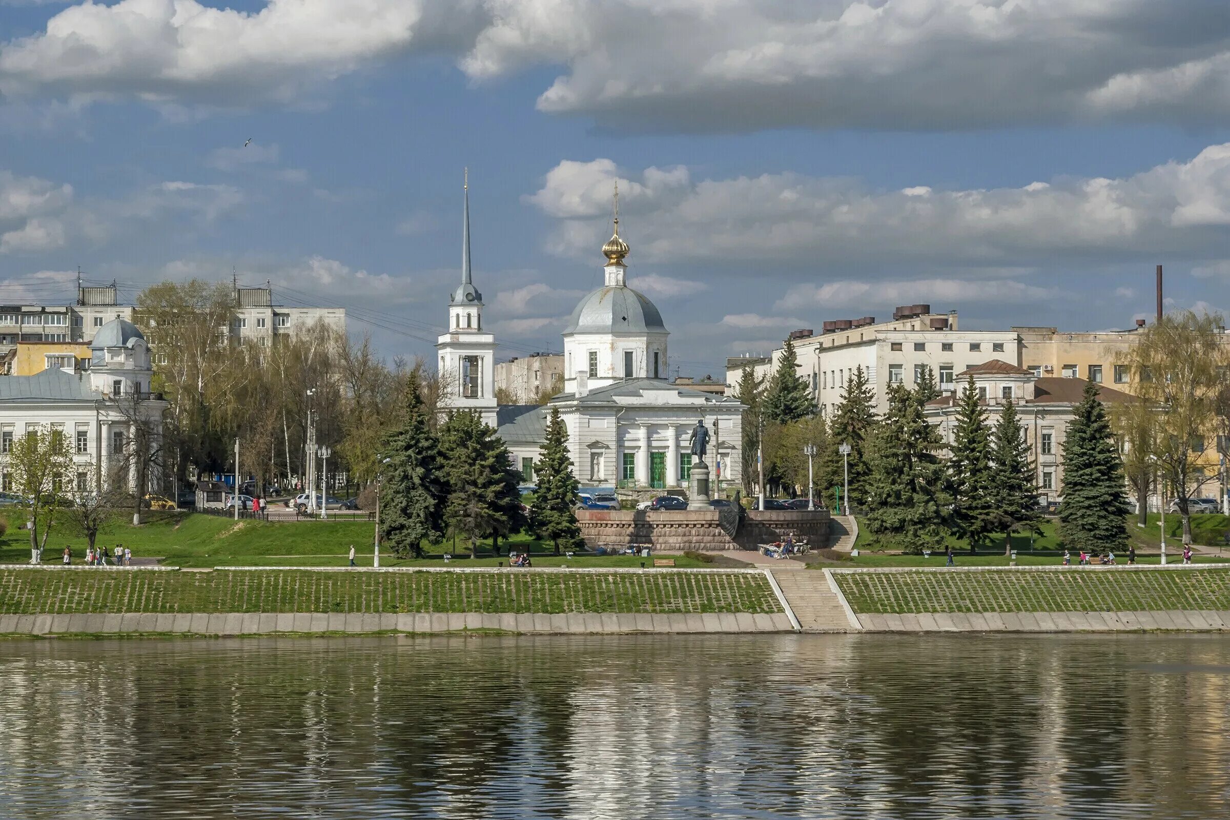 Чем известна тверь. Городской округ город Тверь. Набережная Степана Разина Тверь.