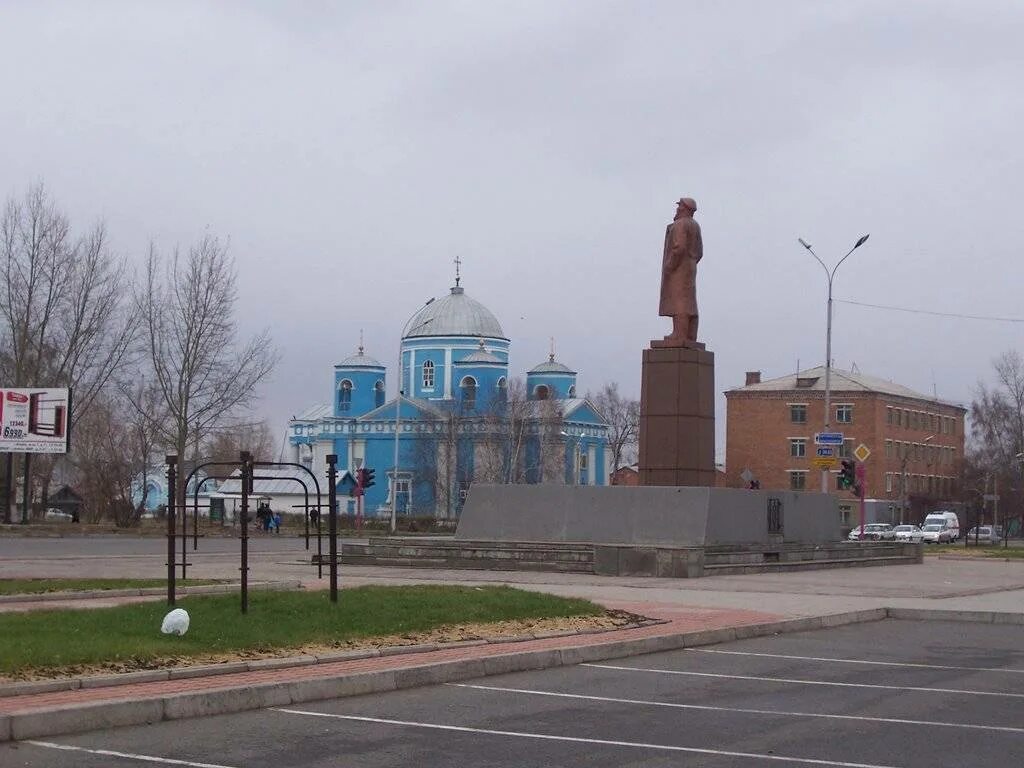 Город ачинск сегодня. Город Ачинск Красноярского края. Ачинск центр города. Памятник Ленину в Ачинске. Ачинск площадь города.