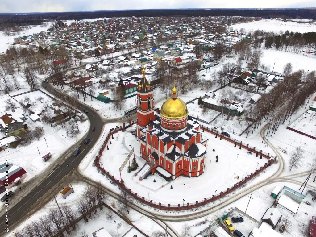 Храм в Карабаново Владимирской области. Карабаново Александровский район. Храм Святой Троицы (Карабаново). Владимирская область Александровский район Карабаново.